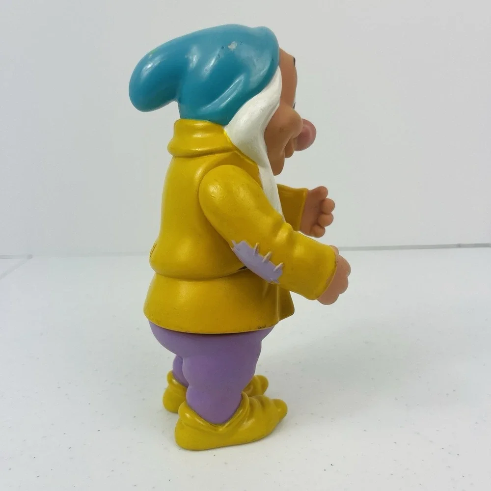 Bashful‎ Disney Seven Dwarfs Vinyl Toy Figure PVC Plastic Posable Figure